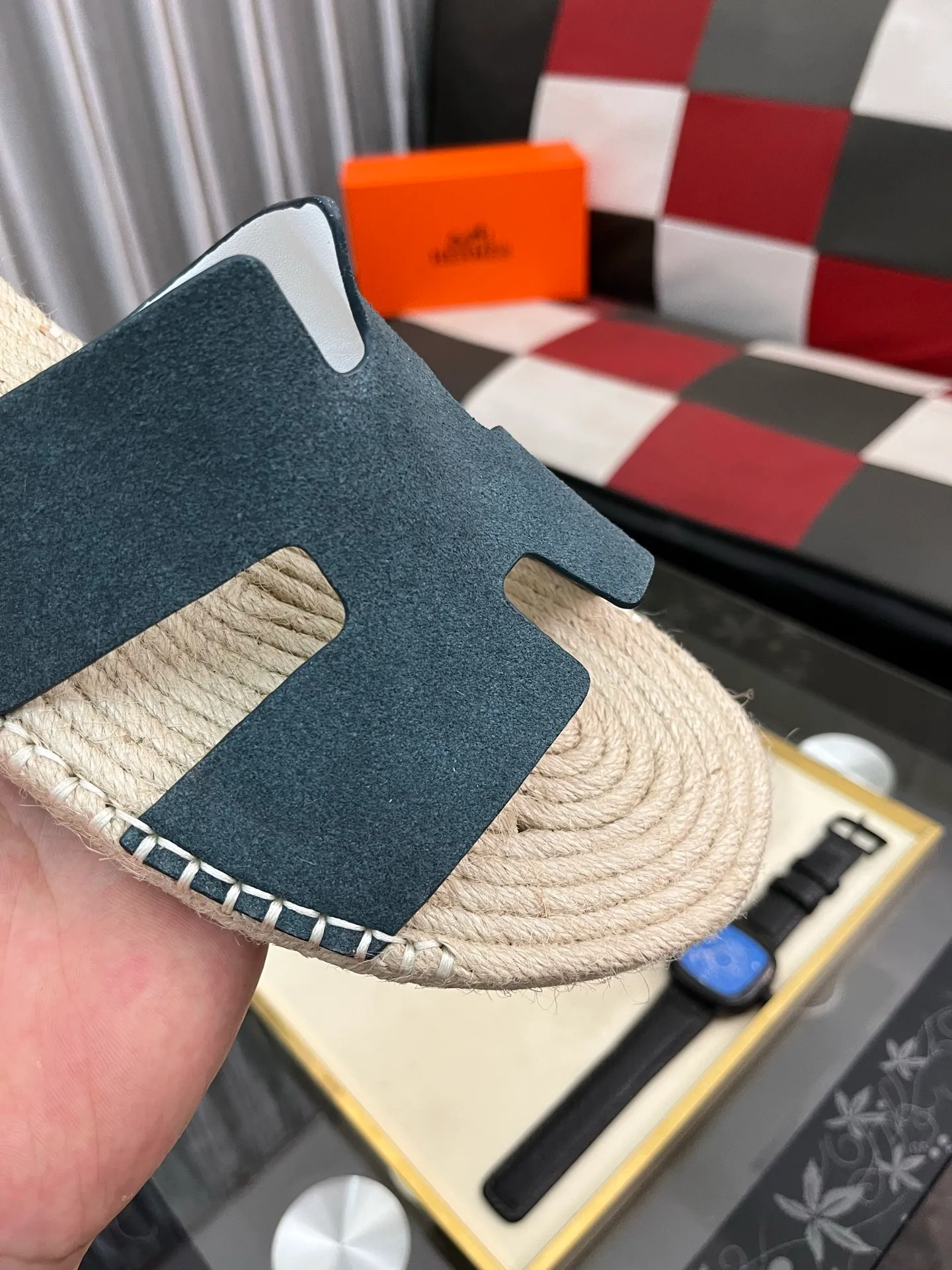 Men's shoes 💰320⌚️⌚️《HERMES》Hermès 💁♂️Men's casual slippers, quality comparison at counters🧚🏿♂️ The first layer of the upper is imported high mercerized matte, purely hand-drawn, raw rubber breathable and non-slip outsole, the lining is breathable and comfortable lambskin, the density is 100% comfortable, the original rubber outsole is wear-resistant and has a code number of 38-44. Can be customized 45-46-47